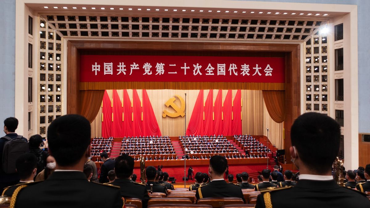 Poprvé v historii. Si Ťin-pching povede čínské komunisty už potřetí v řadě